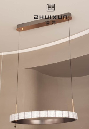 4033100043668 Chandeliers