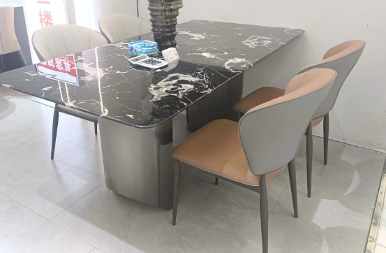 Table 10 dining table