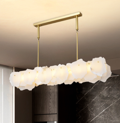 4033100042319 Chandeliers