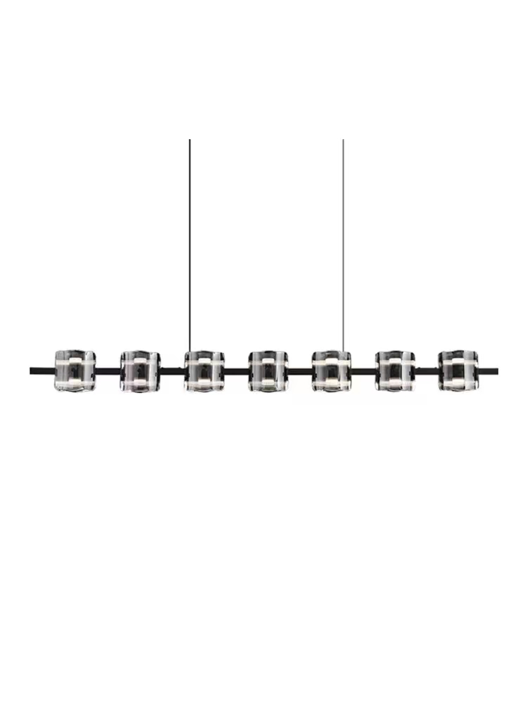 4033100044567 Chandeliers